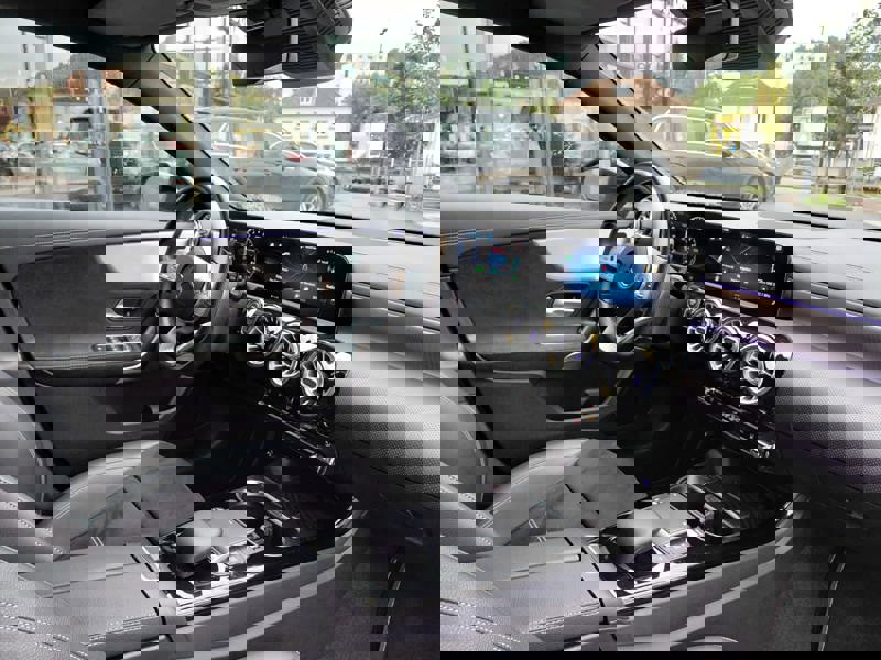 Image Mercedes-Benz CLASSE A A 250 e  Berline Compacte AMG Line 